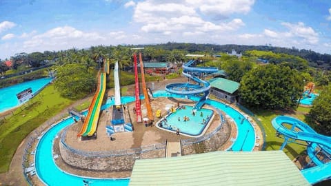 Leisure World water park near Meepe and Hanwella